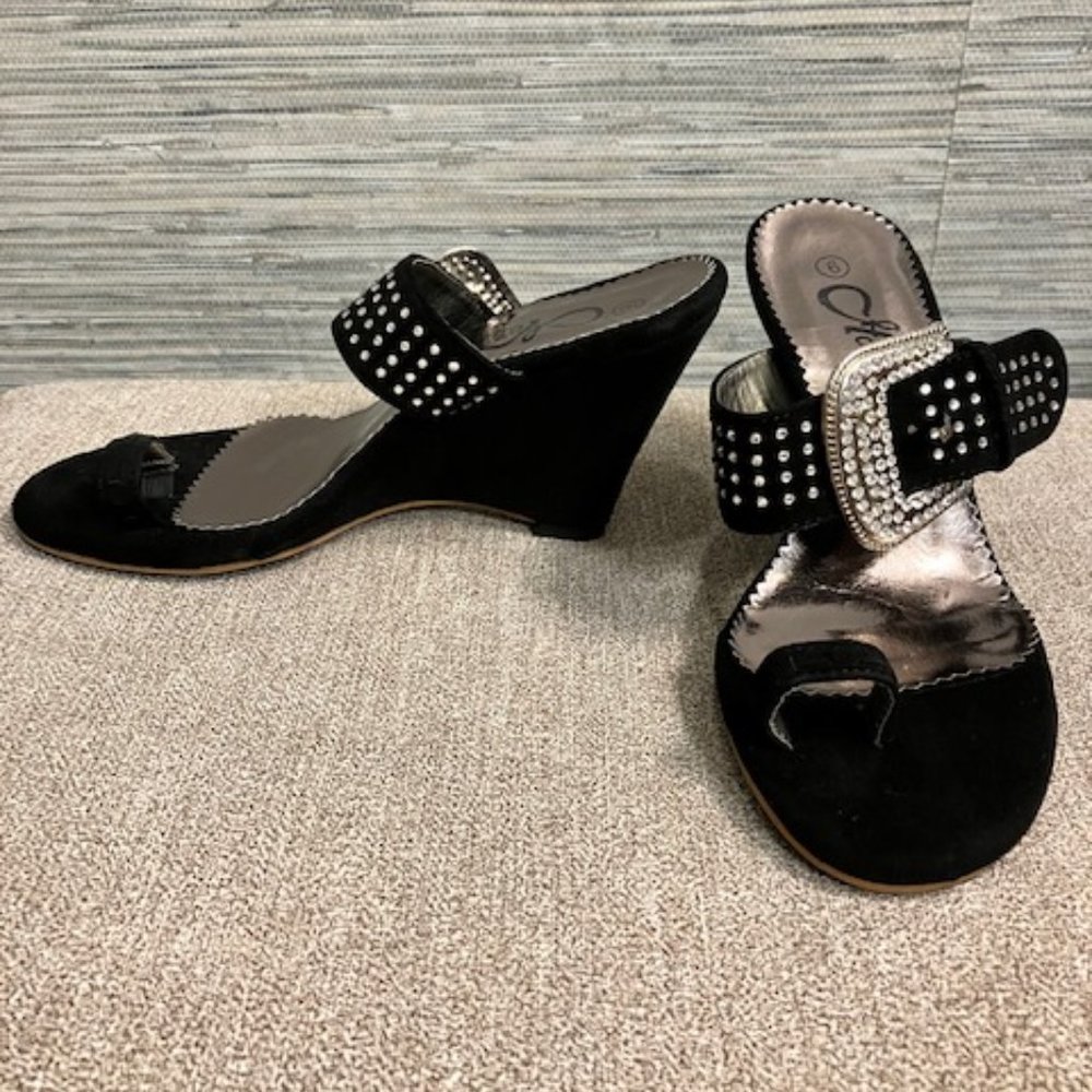 NEW in BOX! HONEY BEE - Size 6 - Black Wedge Sandals w/Silver Rhinestone Buckle